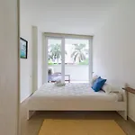 Homeforguest Modern Apartment In Las Canteras With Parking